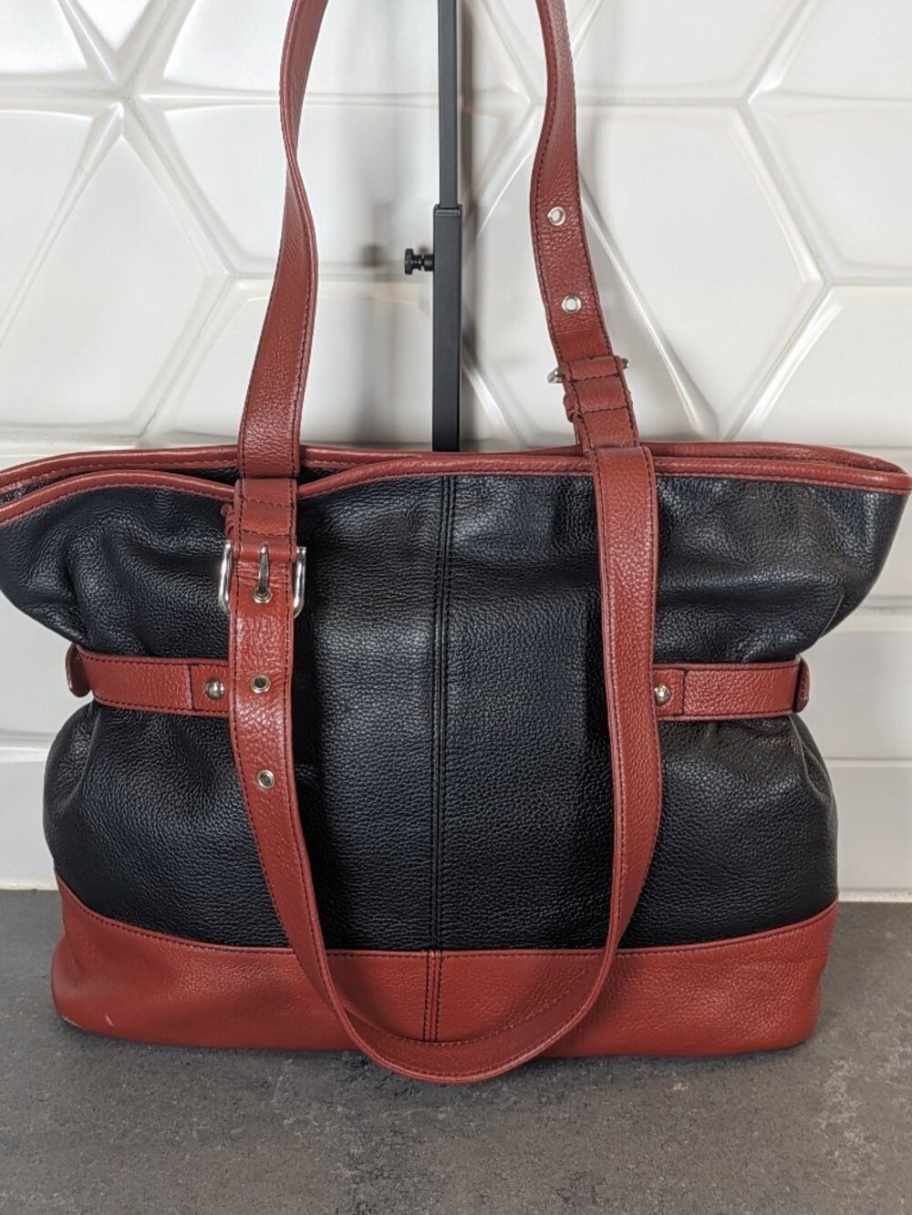 Women's Leather Canadian Brand Soprano Black Pebbled Shoulder Bag